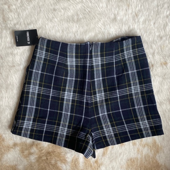 ❌SOLD❌ NWT forever21 Green and navy golf mini plaid skort size small - Picture 4 of 5